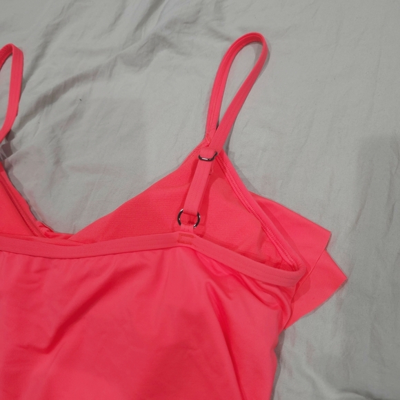 Kenneth Cole Reaction Coral Pink Swim 2 Piece with Ruffle Accents, Nwt, Size M - Picture 10 of 15